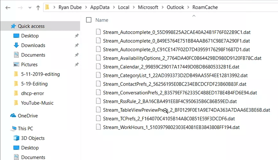 Ouvrez le dossier RoamCache et supprimez tout